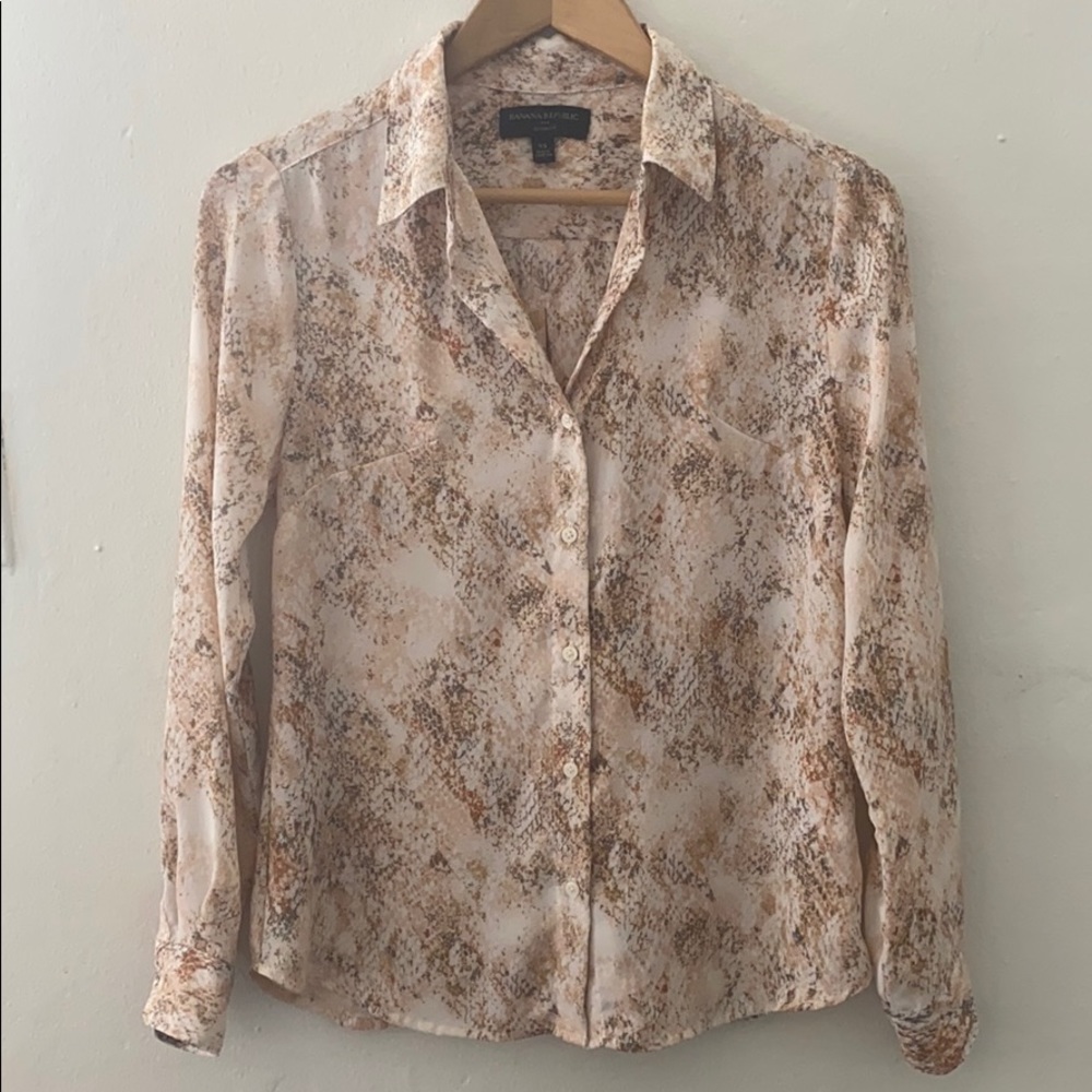 Banana Republic Factory classic fit button down shirt XS